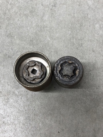 0B00237160 HYUNDAI Гайка колесная купить в Тернополь