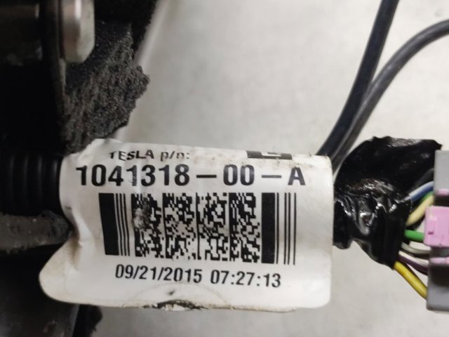 104131800A TESLA Правое зеркало купить в Киев