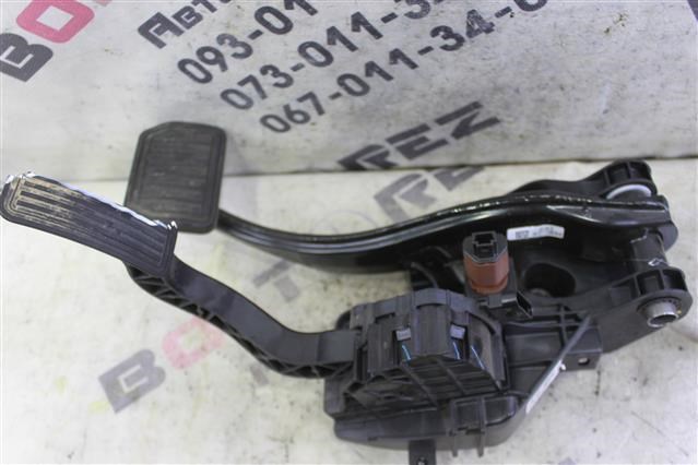 104469100D TESLA Кронштейн педалей, педальный узел купить в Сумы