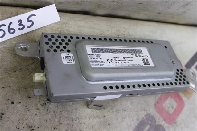 107974900D TESLA Магнитола (радио AM/FM) купить в Киев