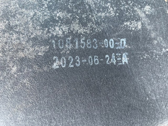 TESLA 108158300C Подкрылок крыла заднего левый в наличии Хмельницкий