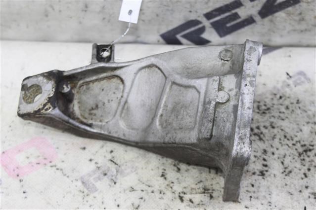 Кронштейн подушки (опоры) двигателя, правой 1095084 BMW