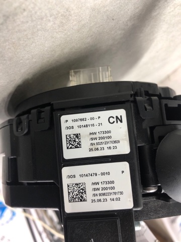 TESLA 109766200L Шлейф руля в наличии Черновцы
