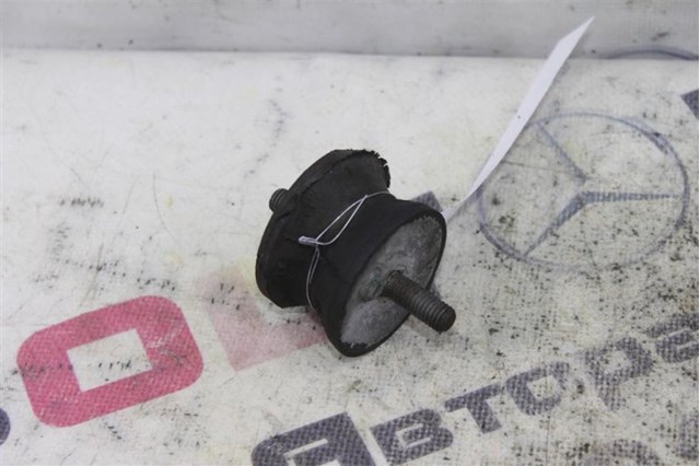 Подушка коробки передач 1137817 BMW
