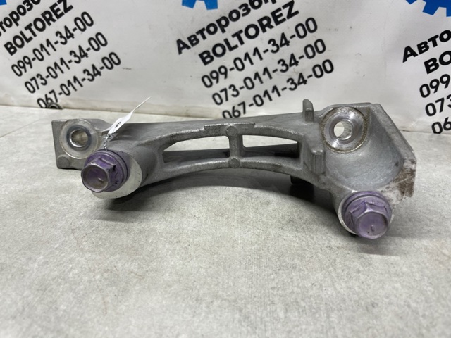 TOYOTA 12341F0010 Кронштейн подушки (опоры) двигателя правой в наличии Полтава
