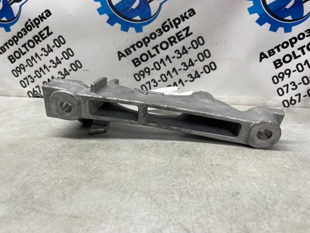 12341F0010 Кронштейн подушки (опоры) двигателя правой купить Николаев