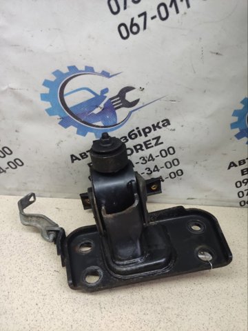 TOYOTA 1237226010 Подушка (опора) двигателя левая в наличии Украина