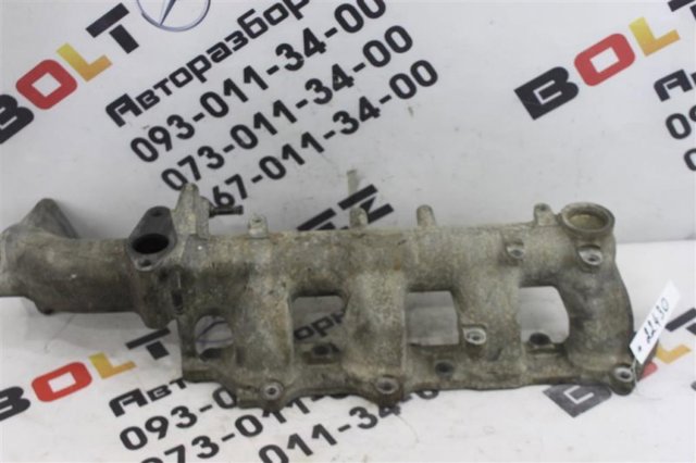 Впускной коллектор 140018H800 NISSAN