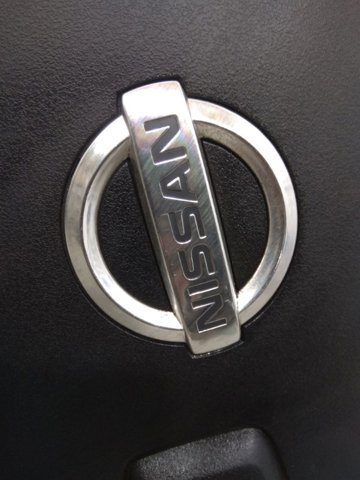NISSAN 140415X00A Крышка двигателя в наличии Черновцы