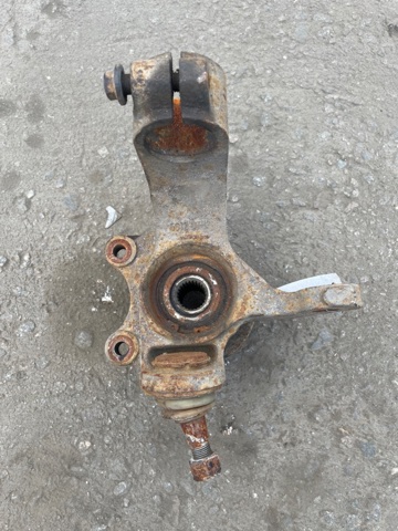 FORD 1439599 Цапфа передняя правая в наличии Кривой Рог