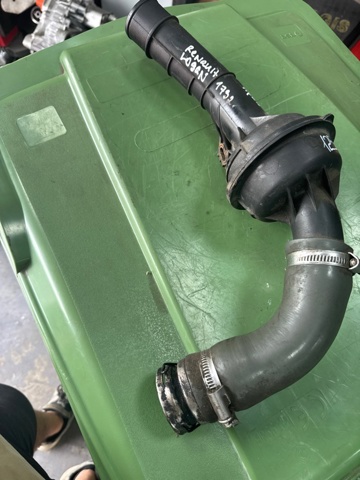 144600661R RENAULT Патрубок интеркулера купить в Хмельницкий