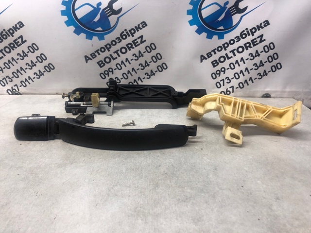 FORD 1451789 Ручка двери передней наружная правая в наличии Украина