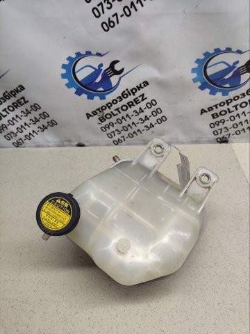 Водяной бачок системы охлаждения 1647027060 TOYOTA