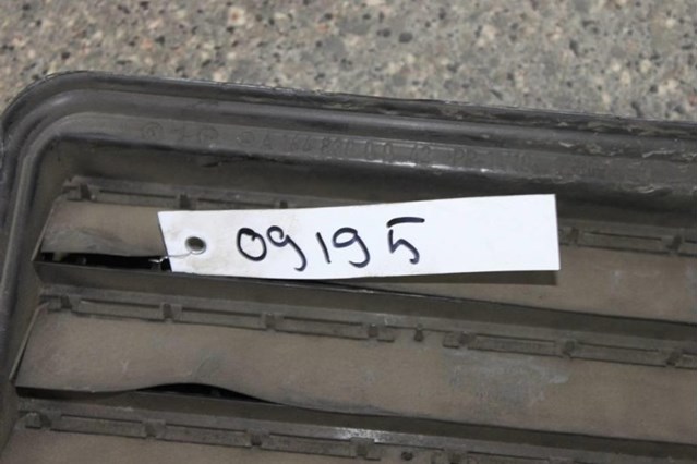1648300042 MERCEDES Лючок бензобака (топливного бака) купить в Чернигов