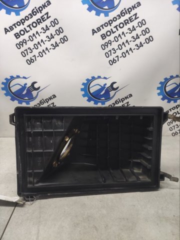 16526BN300 NISSAN Корпус воздушного фильтра, верхняя часть купить в Ирпень