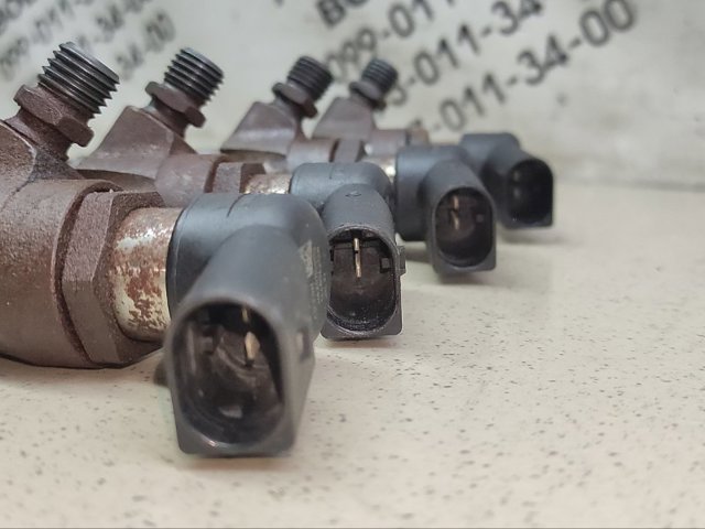 166006212R RENAULT Форсунка впрыска топлива купить в Днепр