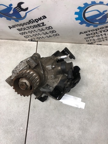 Насос топливный высокого давления (ТНВД) 167007358R RENAULT