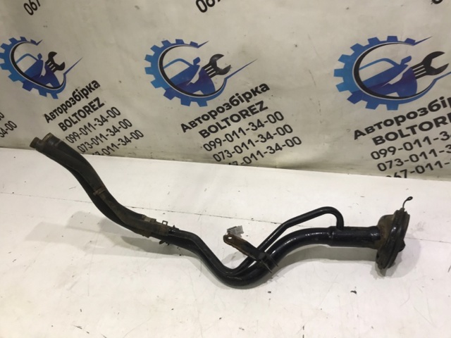 Заливная горловина топливного бака 17221EA510 NISSAN
