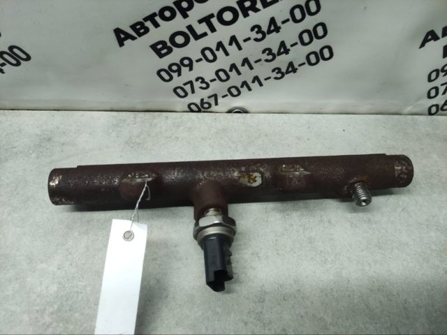 175218188R RENAULT Распределитель топлива (рампа) купить в Житомир