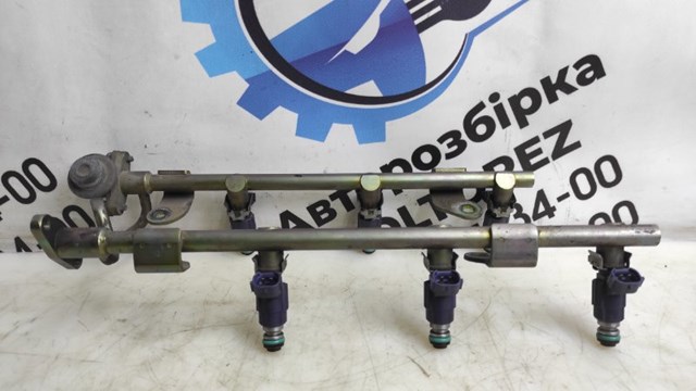 NISSAN 175218J101 Распределитель топлива (рампа) в наличии Ужгород