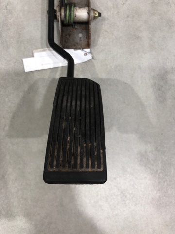 Педаль акселератора 18002EQ300 NISSAN