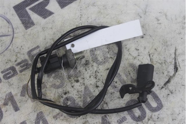 1J0973081 VAG корпус разъема датчика давления масла