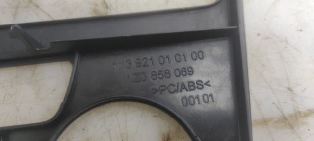 1Z0858069 Накладка на торпедо купить Житомир