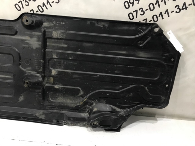 MERCEDES 2116190338 Защита днища задняя левая в наличии Львов