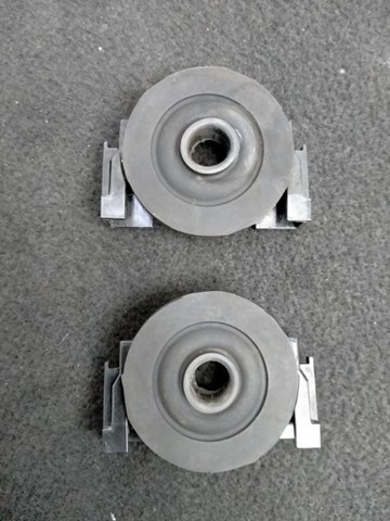 215064M400 NISSAN Подушка крепления радиатора верхняя купить в Черкассы