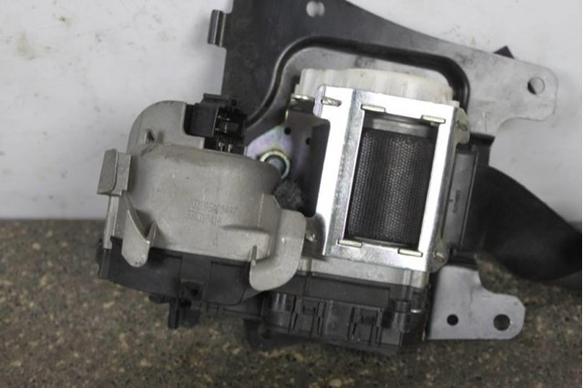 A2208602585 MERCEDES Левый ремень безопасности купить в Сумы