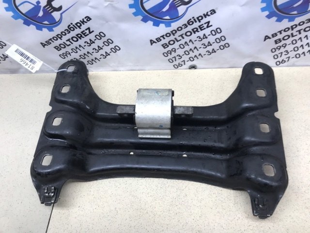 MERCEDES 2212422101 Балка крепления коробки передач в наличии Тернополь