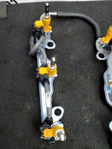 2325031140 TOYOTA Форсунка впрыска топлива купить в Павлоград