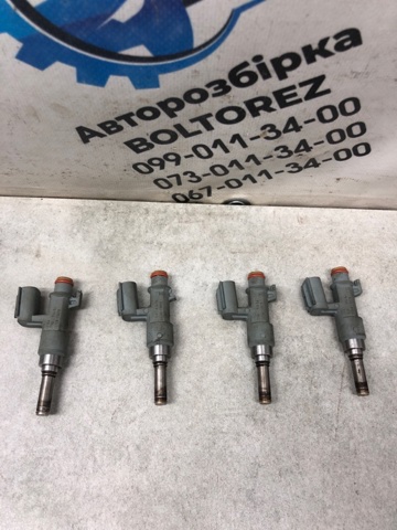 Форсунка дизельная в сборе 23250F0020 TOYOTA