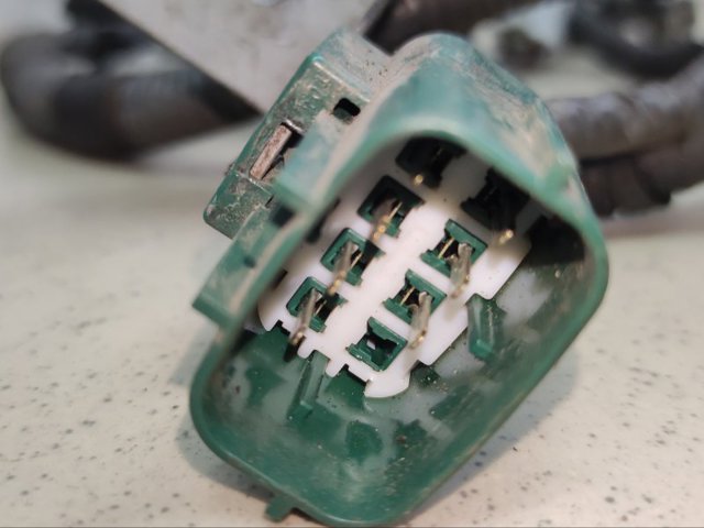 24079CD000 NISSAN купить в Павлоград