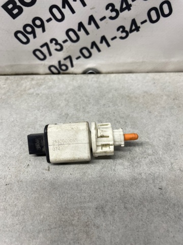 Лягушка 253200005R RENAULT