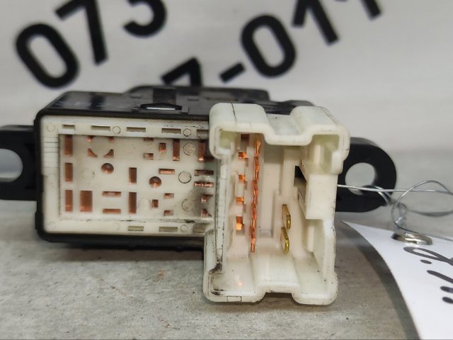 25411AX600 NISSAN Кнопка подъемника заднего стекла купить в Павлоград
