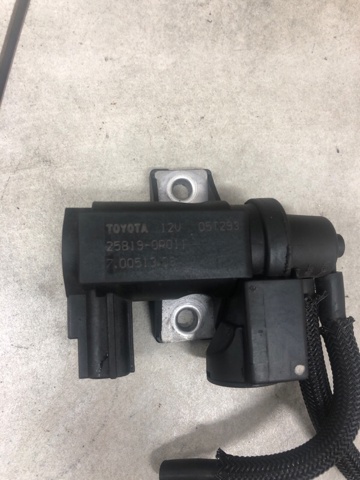 258190R011 TOYOTA Клапан преобразователь давления наддува (соленоид)  купить в Львов