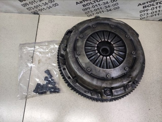 Лепестковая корзина сцепления 302108H801 NISSAN