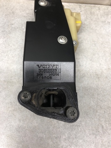 30612856 VOLVO Замок открывания лючка бензобака купить в Полтава
