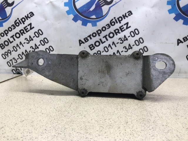 30645159 VOLVO Демпфер передней балки (подушка) купить в Винница