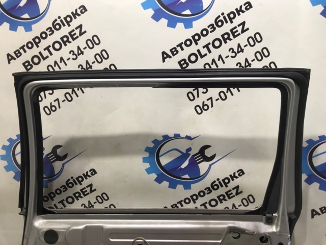 VOLVO 30649494 Дверь задняя правая в наличии Чернигов