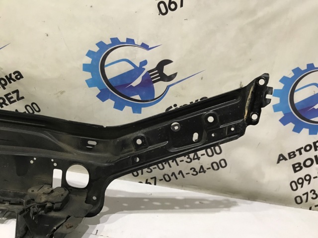 VOLVO 30655380 Рамка радиатора в наличии Ирпень