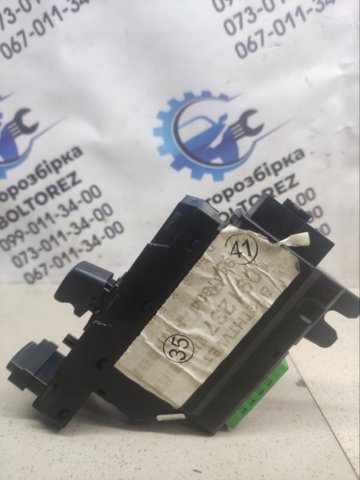 30658695 VOLVO Кнопочный блок управления стеклоподъемником передний правый купить в Киев