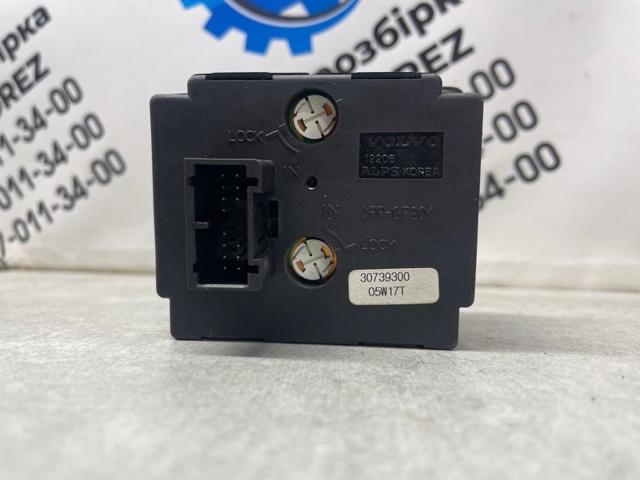 VOLVO 30739300 Переключатель света фар на "торпедо" в наличии Кривой Рог