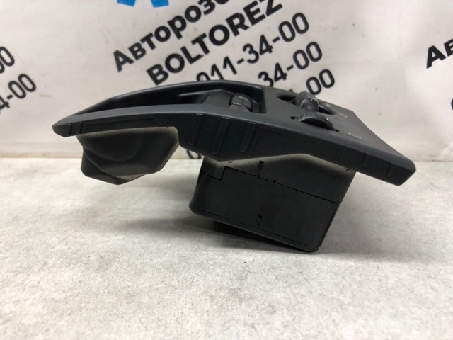 VOLVO 30739302 Переключатель света фар на "торпедо" в наличии Николаев