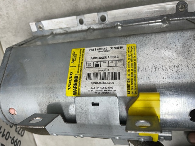 30754338 VOLVO Подушка безопасности (AIRBAG) пассажирская купить в Хмельницкий