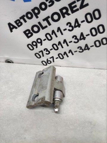 VOLVO 30784908 Петля двери передней правой в наличии Украина