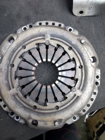 Нажимной диск сцепления 3121042010 TOYOTA