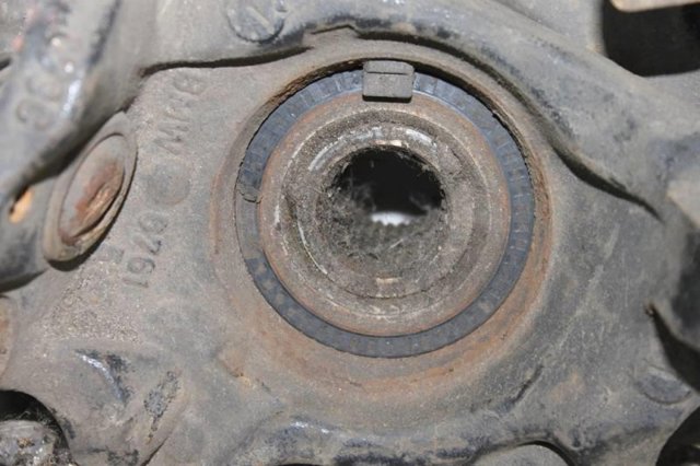 BMW 31216761576 Цапфа передняя правая в наличии Харьков