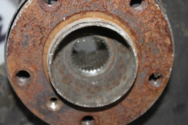 BMW 31216761576 Цапфа передняя правая в наличии Львов